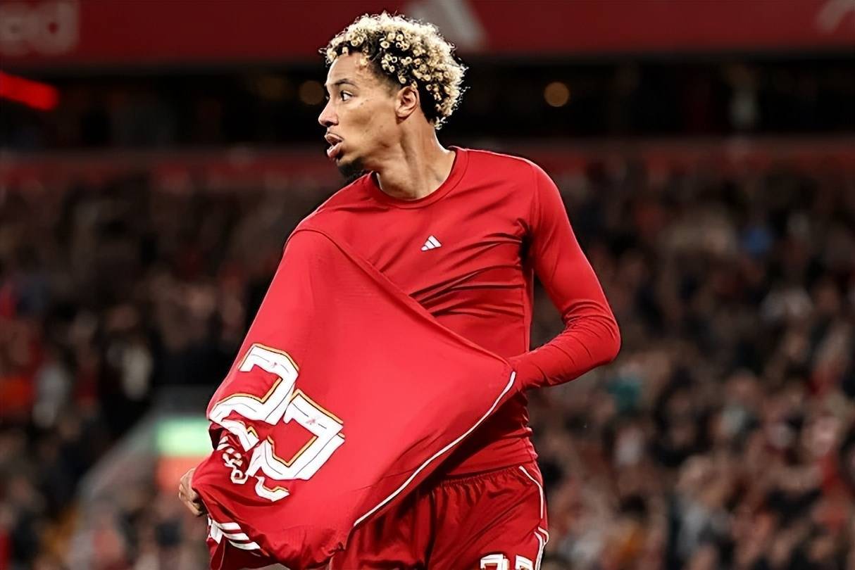 双锋难题or甜蜜烦恼？埃基蒂克喊话斯洛特，期待与伊萨克并肩作战